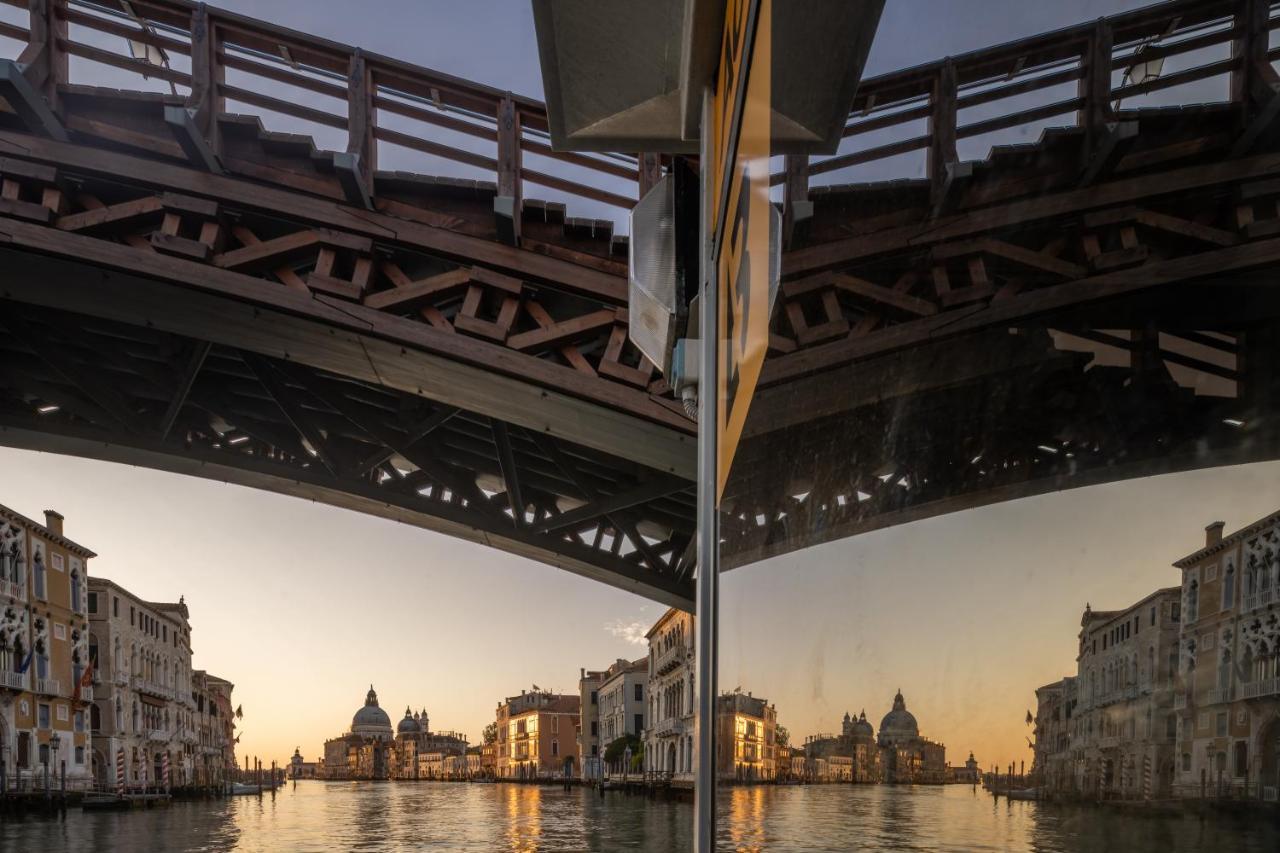 Accademia Apartments R&R Venedig Exteriör bild
